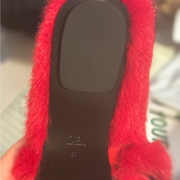 Zara Red Fuzzy Flats NEW - Picture 11 of 16